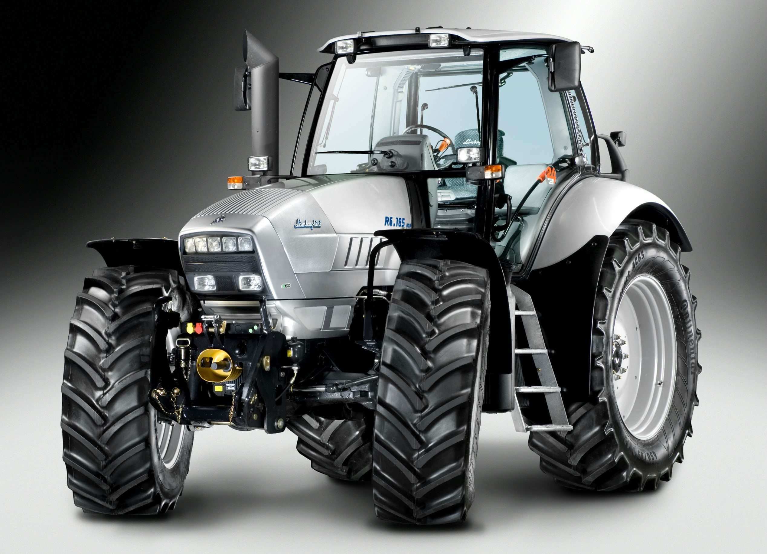 Lamborghini-tractor-e1464938973445.jpg